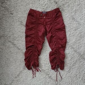 Women's Small Ruched Red Capri Pants
